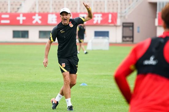 小舞大雷泳衣图片
