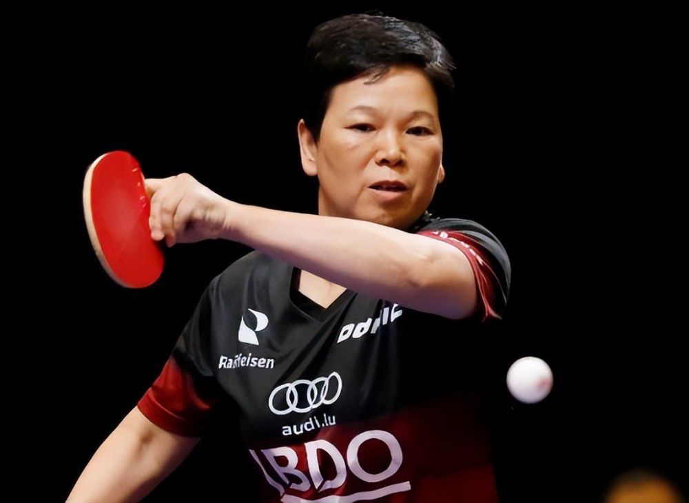 黑丝美女被爆操